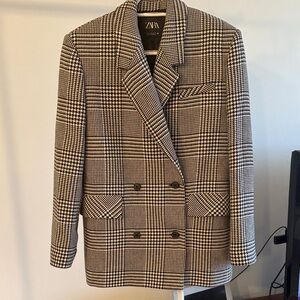 Zara Women's Checkered Blazer in Black and White